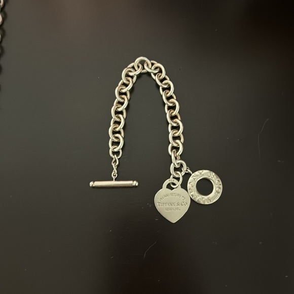 *SOLD* Authentic Tiffany & Co. Heart Toggle Set - Picture 5 of 9
